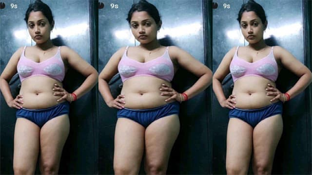 Cheater Tamil Wife Showing & Fucking Leaked