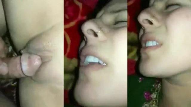 Cutie Pie Desi Virgin Hardcore Pussy Fucking MMS