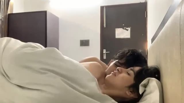 Young Indian Lovers Fuck Mms At Home